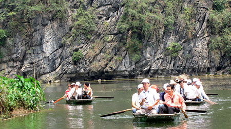 Efectúan en Ciudad Ho Chi Minh conferencia sobre estímulo turístico interno